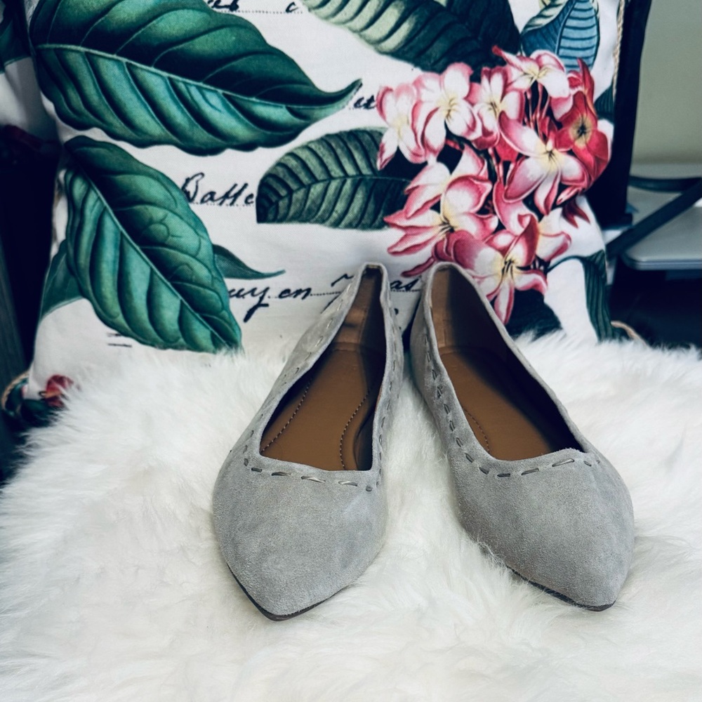 FRYE Suede Flats size (9)